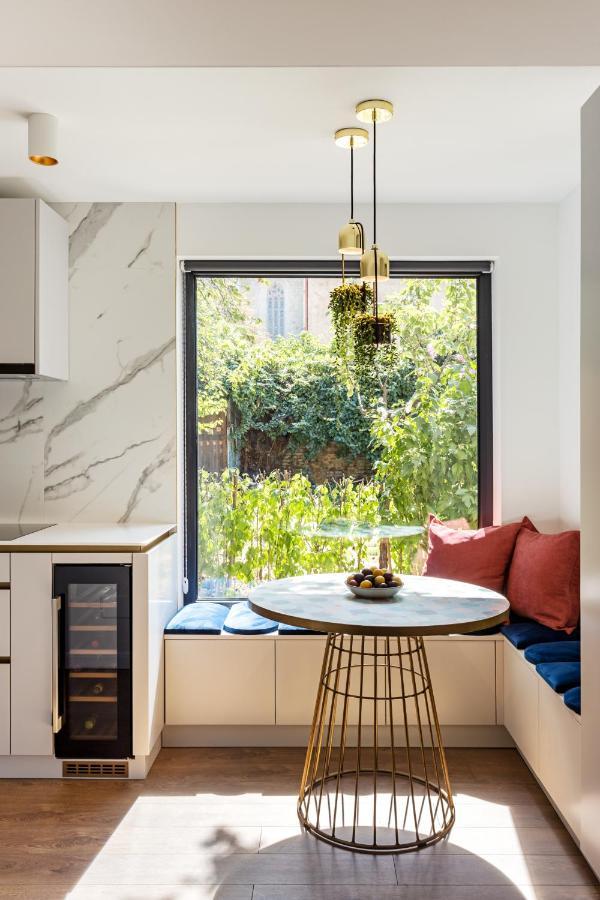 Designer Apartment In The City Center คลูจ-นาโปกา ภายนอก รูปภาพ