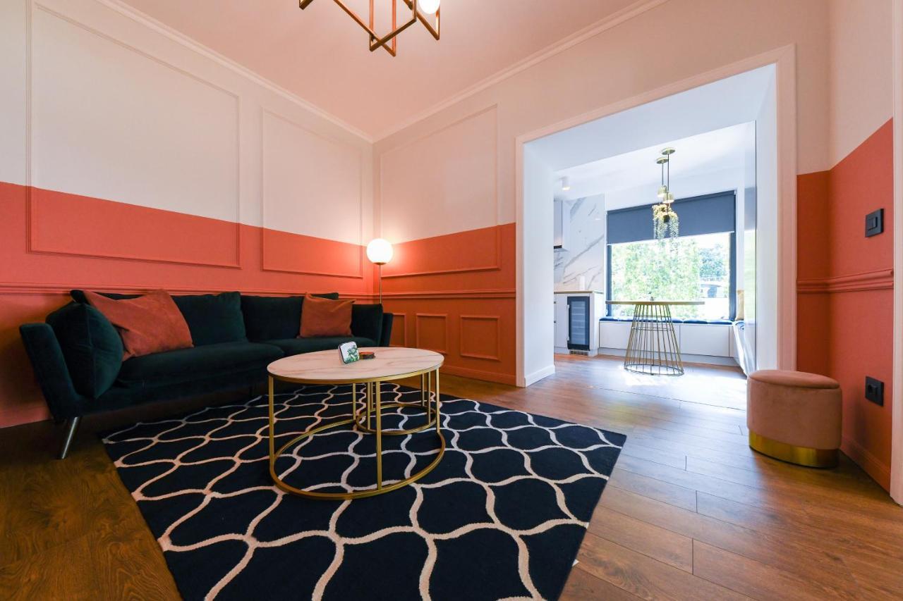 Designer Apartment In The City Center คลูจ-นาโปกา ภายนอก รูปภาพ